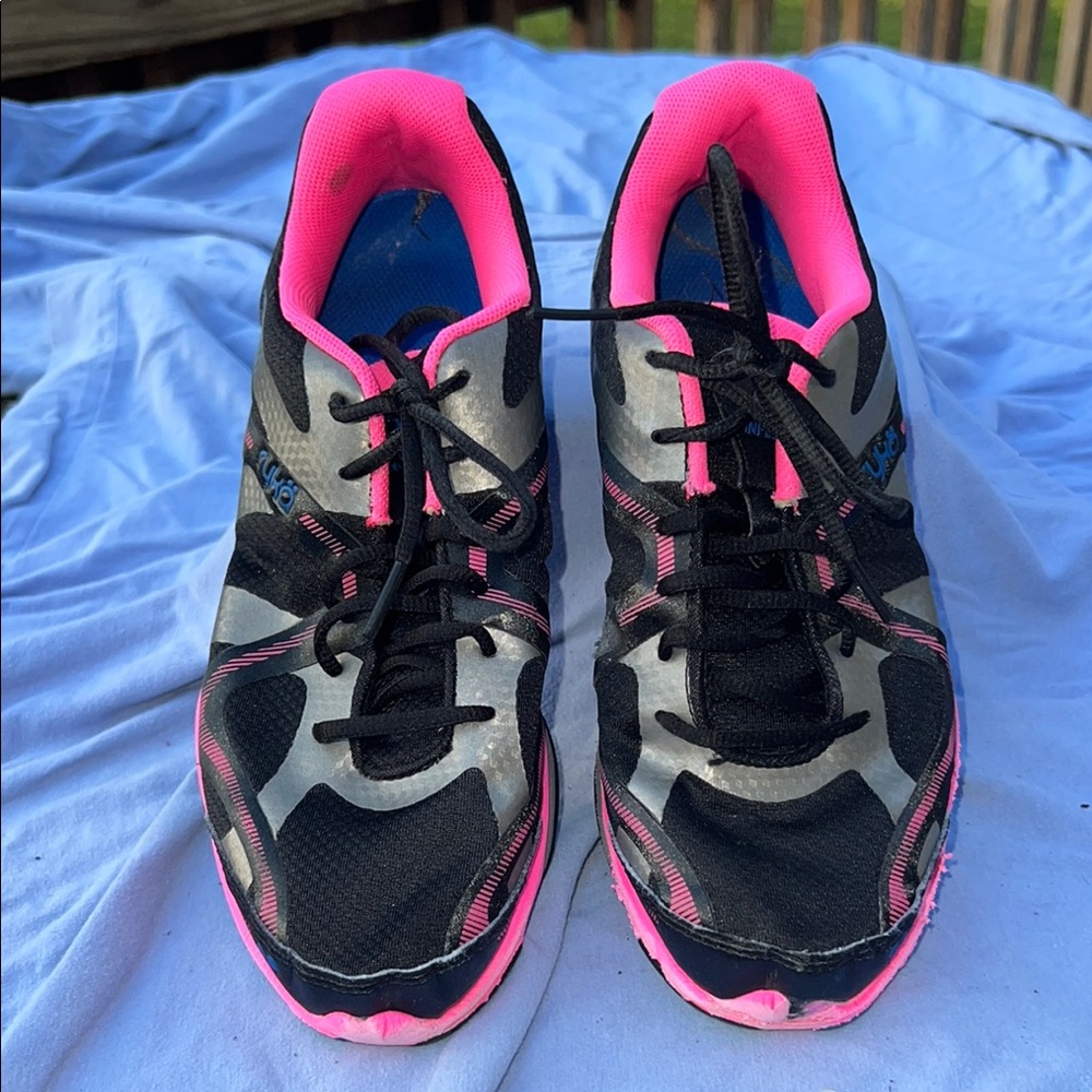 Women's Black and Pink Athletic Shoes